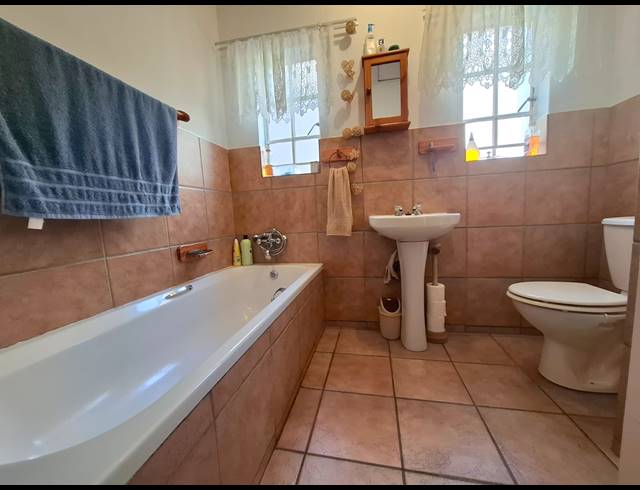 2 BEDROOM HOUSE FOR SALE IN EQUESTRIA